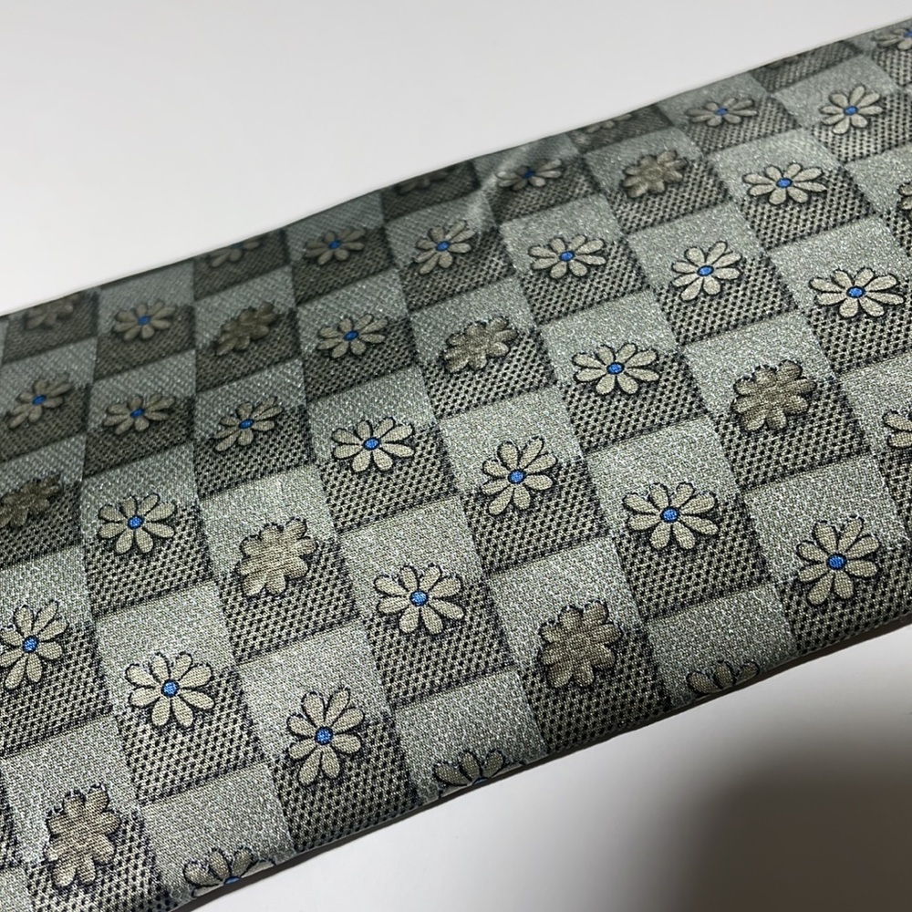Lanvin Paris Silvery Green Checkered Subtle Floral Print 100% Silk Neck Tie EUC - Picture 5 of 5
